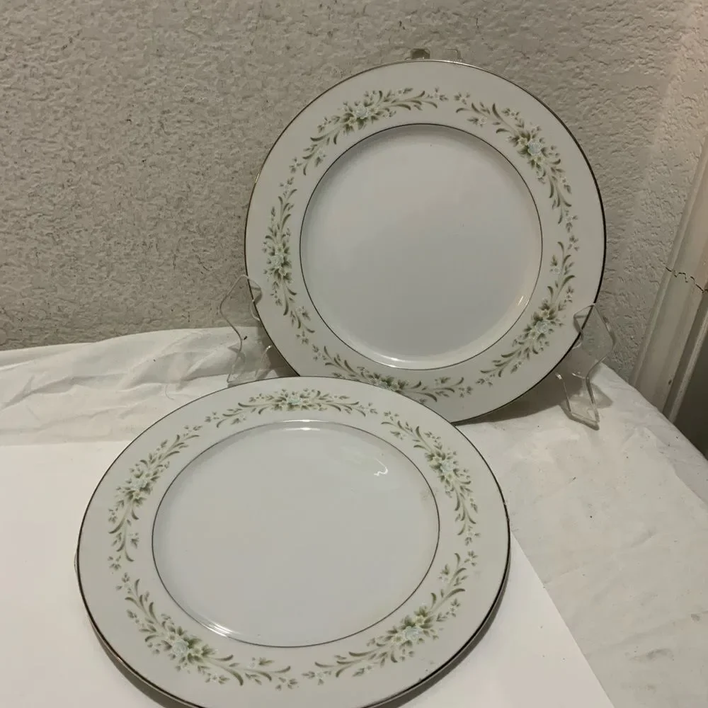 Four Crown China Claridge #317 Dinner Plates 10.5” Set of 2 K1